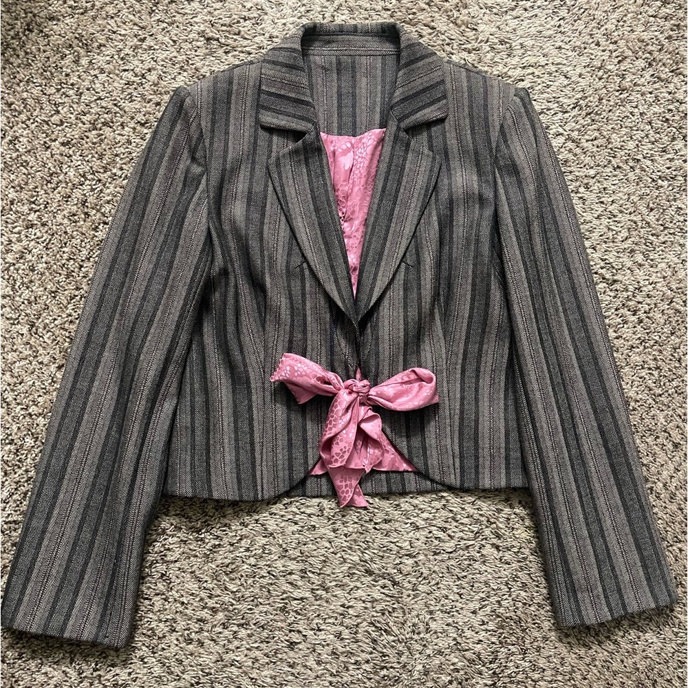 Women’s jacket with pink ribbon details